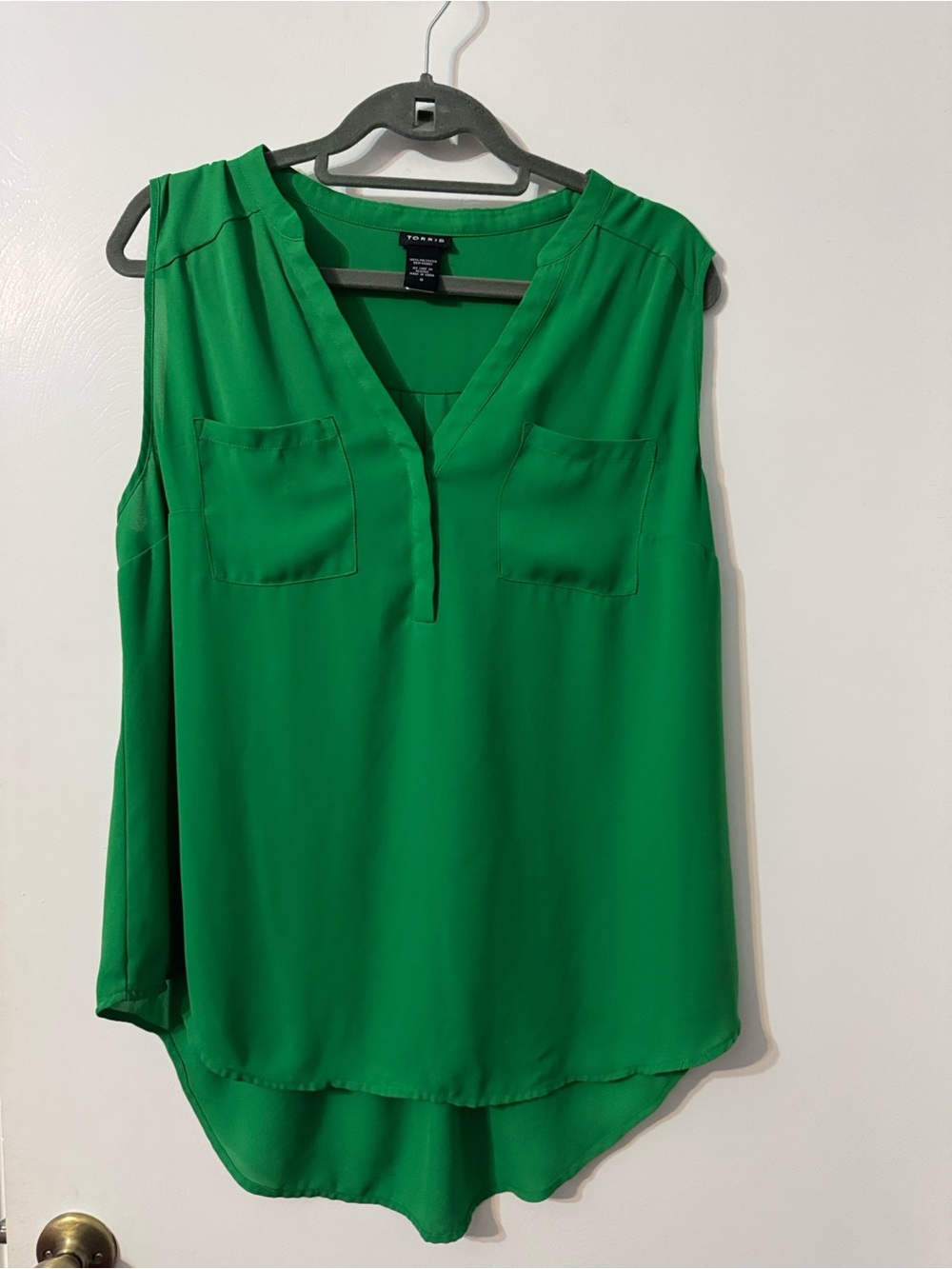 torrid Green Sleeveless V-Neck Pocket Shirt